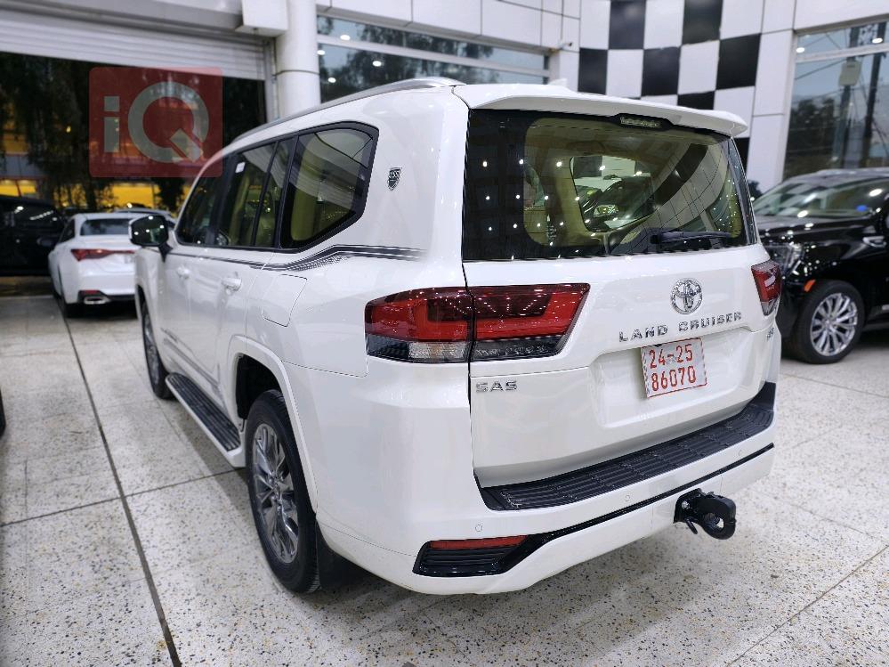 تويوتا لاندكروزر